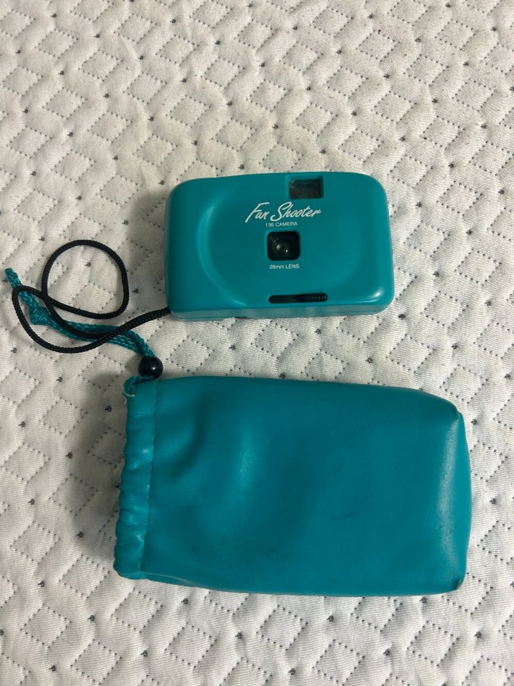 Fun Shooter Focus Free Teal Color 35mm Point and Shoot Film Camera w/ Case*